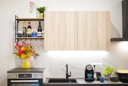 Elegant Two Bedroom Apartment Near Santa Maria Novella - Florence, Italy