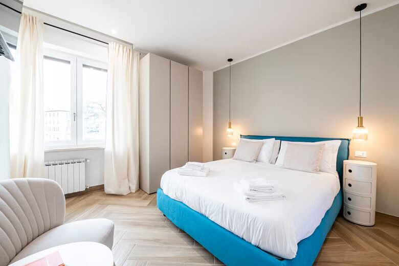 Elegant Two Bedroom Apartment Near Santa Maria Novella - Florence, Italy