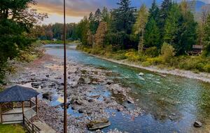 Cascade Mountain Wellness Retreat - Gold Bar, Washington