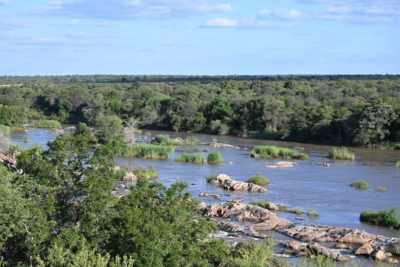 Tapologo River Lodge - Tsetsebjwe, Botswana