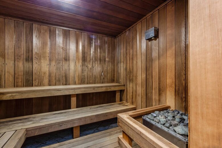 Upscale Alpine Escape at Crackenback Resort - Crackenback, Australia