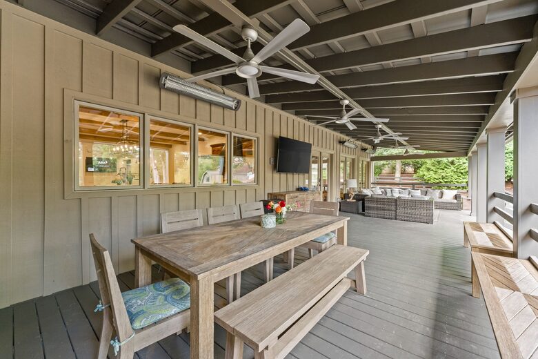 Ark on Lake Lanier - Gainesville, Georgia