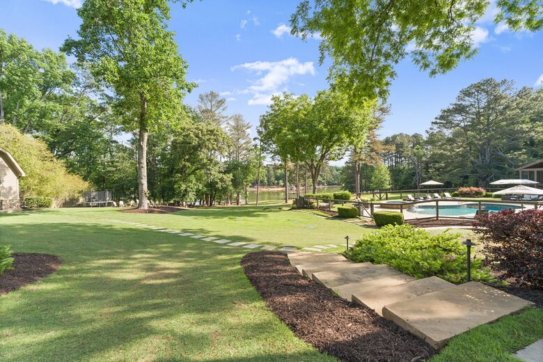 Ark on Lake Lanier - Gainesville, Georgia