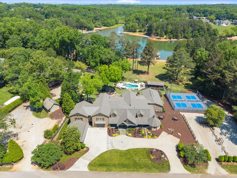 Ark on Lake Lanier - Gainesville, Georgia
