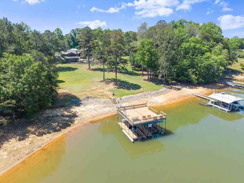 Ark on Lake Lanier - Gainesville, Georgia