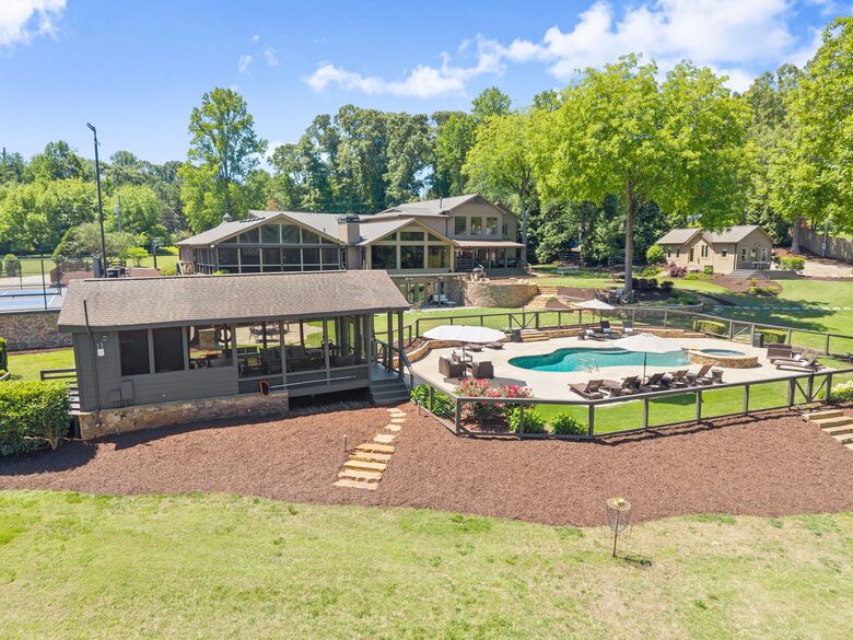 Ark on Lake Lanier - Gainesville, Georgia