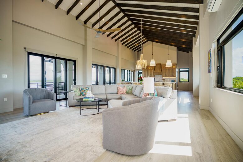 Villa Vaya Vista - 3 Story 4BR Waterfront Villa w/ Sunset Views - Maya Beach, Belize