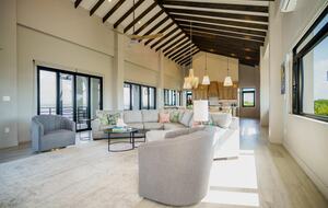 Villa Vaya Vista - 3 Story 4BR Waterfront Villa w/ Sunset Views - Maya Beach, Belize