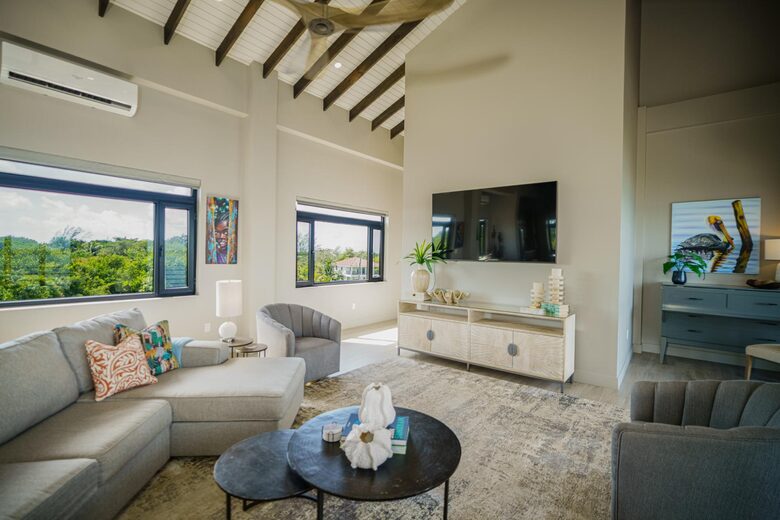 Villa Vaya Vista - 3 Story 4BR Waterfront Villa w/ Sunset Views - Maya Beach, Belize