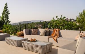 Alenquer Wine Country Estate | Sophisticated Scale & Panoramic Views - Alenquer, Portugal