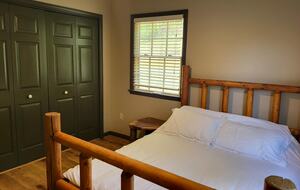 Rolling Pasture & Forest Escape in Franklin - Franklin, North Carolina