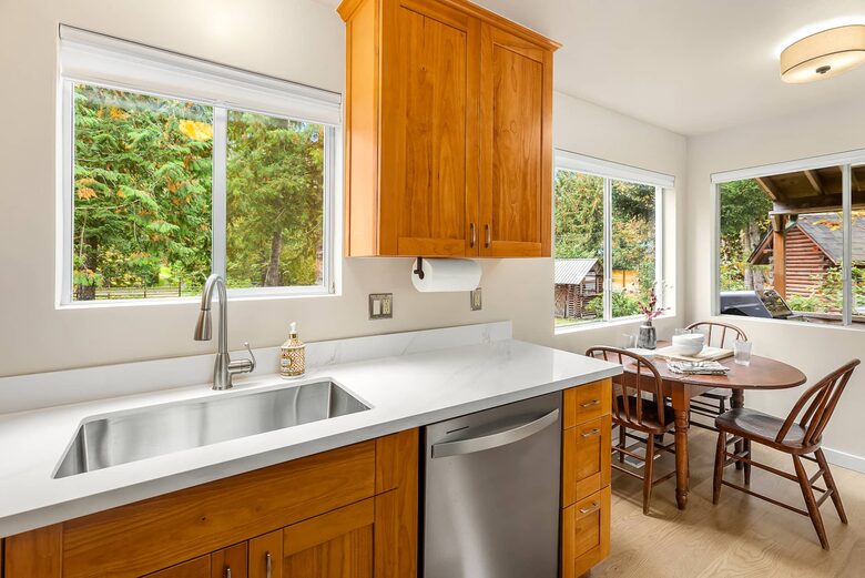 Cascade Mountain Wellness Retreat - Gold Bar, Washington
