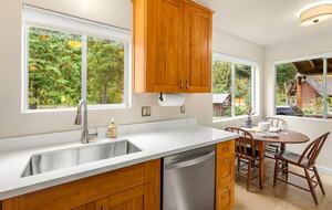 Cascade Mountain Wellness Retreat - Gold Bar, Washington