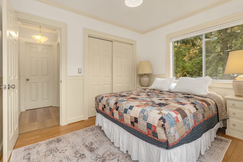 Cascade Mountain Wellness Retreat - Gold Bar, Washington