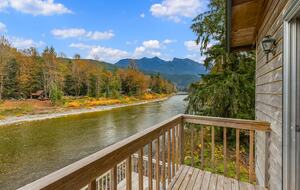 Cascade Mountain Wellness Retreat - Gold Bar, Washington
