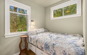 Cascade Mountain Wellness Retreat - Gold Bar, Washington