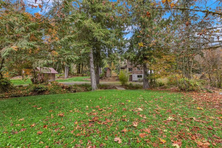 Cascade Mountain Wellness Retreat - Gold Bar, Washington