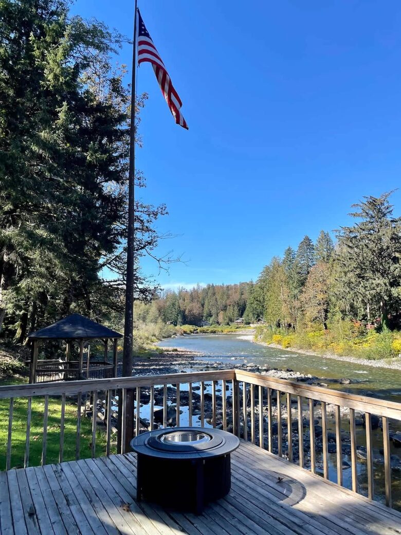 Cascade Mountain Wellness Retreat - Gold Bar, Washington
