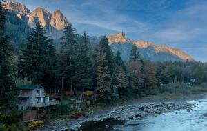 Cascade Mountain Wellness Retreat - Gold Bar, Washington