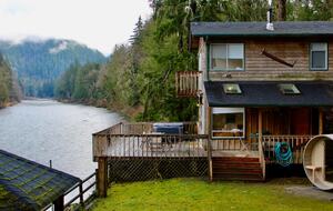 Cascade Mountain Wellness Retreat - Gold Bar, Washington