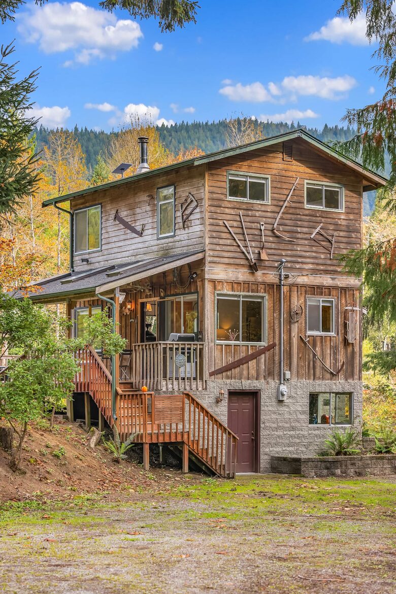 Cascade Mountain Wellness Retreat - Gold Bar, Washington