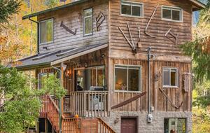 Cascade Mountain Wellness Retreat - Gold Bar, Washington