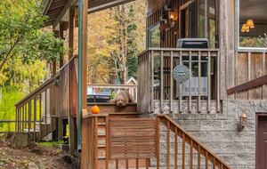 Cascade Mountain Wellness Retreat - Gold Bar, Washington