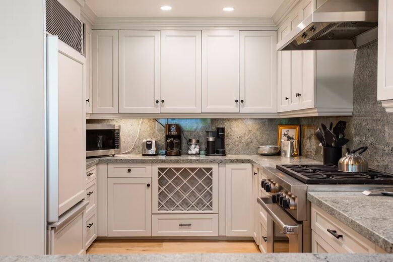 Luxury Golf Course Residence in EagleVail - Avon, Colorado