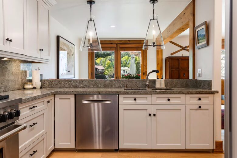 Luxury Golf Course Residence in EagleVail - Avon, Colorado