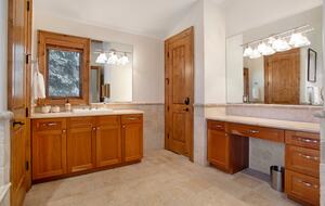 Luxury Golf Course Residence in EagleVail - Avon, Colorado