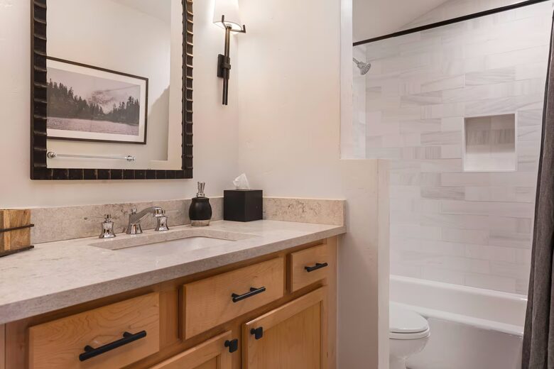 Luxury Golf Course Residence in EagleVail - Avon, Colorado