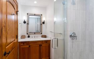 Luxury Golf Course Residence in EagleVail - Avon, Colorado