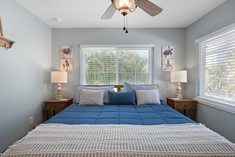 Bright Coastal Cottage on Anna Maria Island - Holmes Beach, Florida