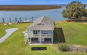Daufuskie Riverfront Cottage with Private Dock - Daufuskie Island, South Carolina