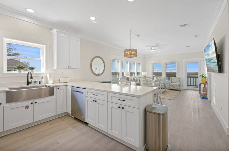 Daufuskie Riverfront Cottage with Private Dock - Daufuskie Island, South Carolina