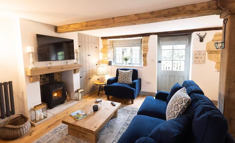 Cotswold cottage with hot tub - Bledington, United Kingdom