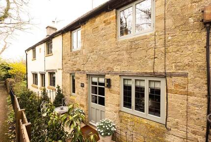 Cotswold cottage with hot tub - Bledington, United Kingdom