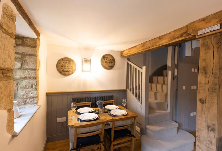 Cotswold cottage with hot tub - Bledington, United Kingdom