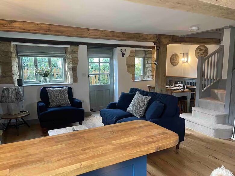 Cotswold cottage with hot tub - Bledington, United Kingdom
