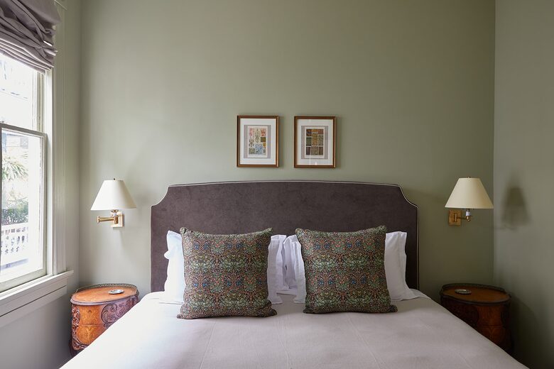 The Juliette | Luxury Victorian Residence | 3 bedroom | Lower Residence - Charleston, South Carolina