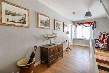 1st Floor Landing