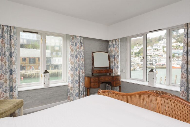 Stunning views over the river & harbour