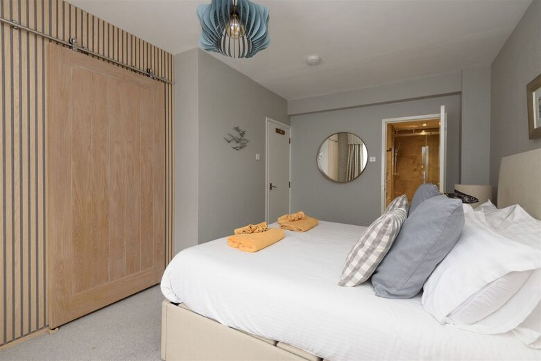 Gully's Bedroom