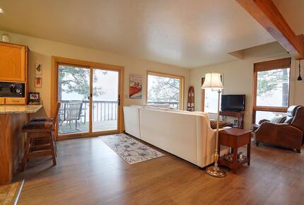 Private Flathead Lake Cabin Retreat - Bigfork, Montana