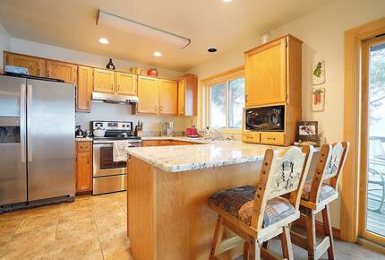 Private Flathead Lake Cabin Retreat - Bigfork, Montana