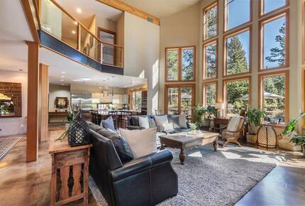 Private Pines Retreat in Truckee - Truckee, California