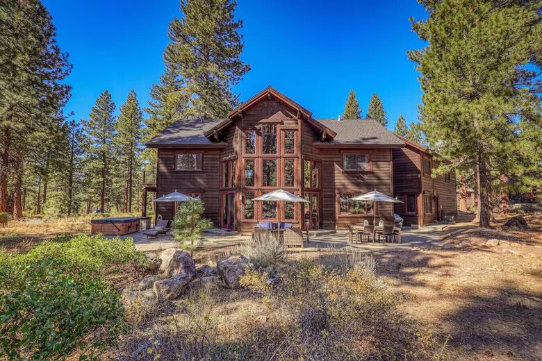 Private Pines Retreat in Truckee - Truckee, California
