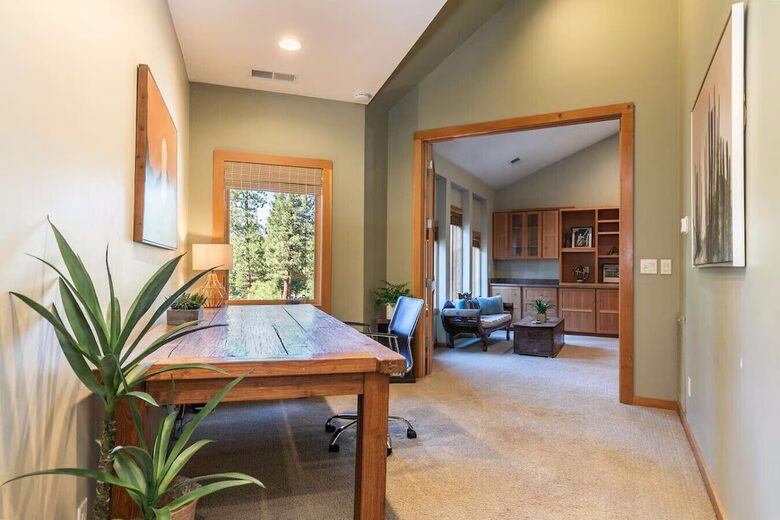 Private Pines Retreat in Truckee - Truckee, California