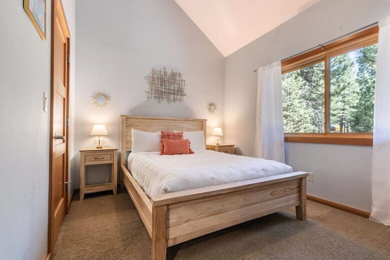 Private Pines Retreat in Truckee - Truckee, California