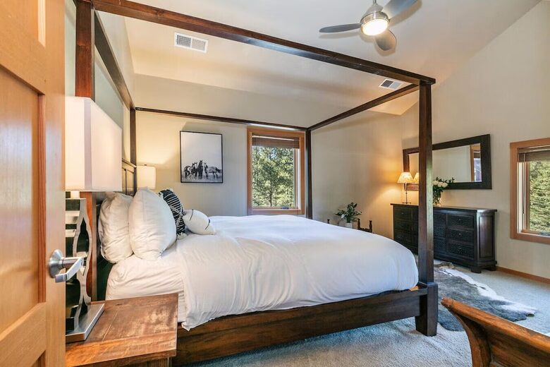 Private Pines Retreat in Truckee - Truckee, California